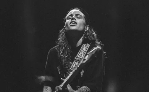 Tash Sultana giver dansk debutkoncert 