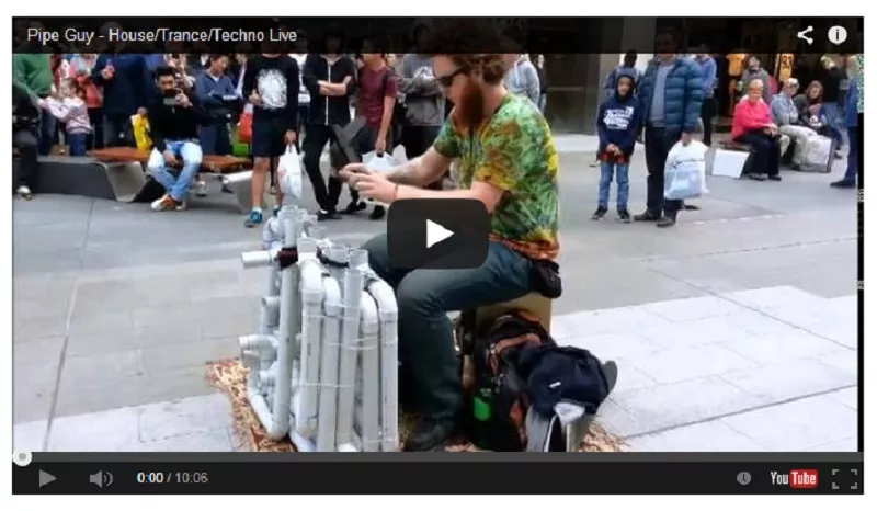 Se ''Pipe Guy'' skapa techno med tofflor och plaströr