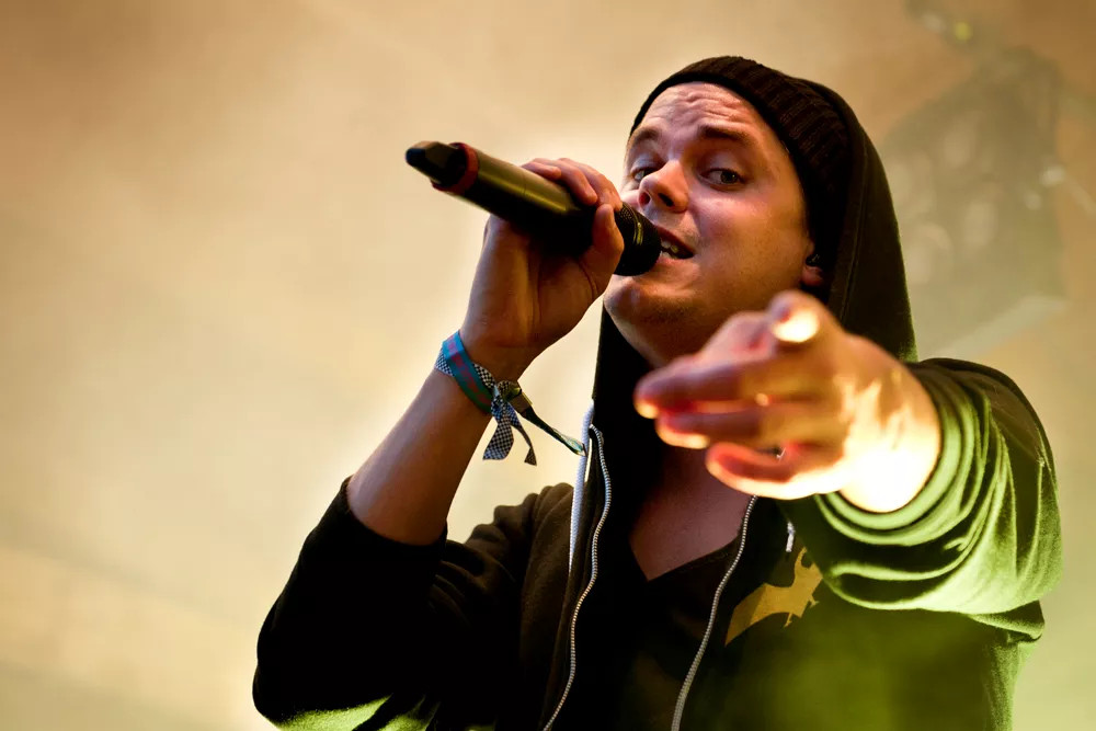 Ansiktet albumdebuterar i vår