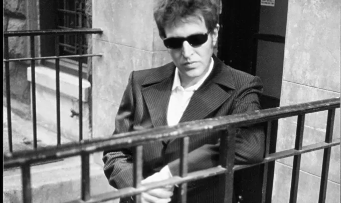 Steve Wynn & Miracle 3 spiller på Global