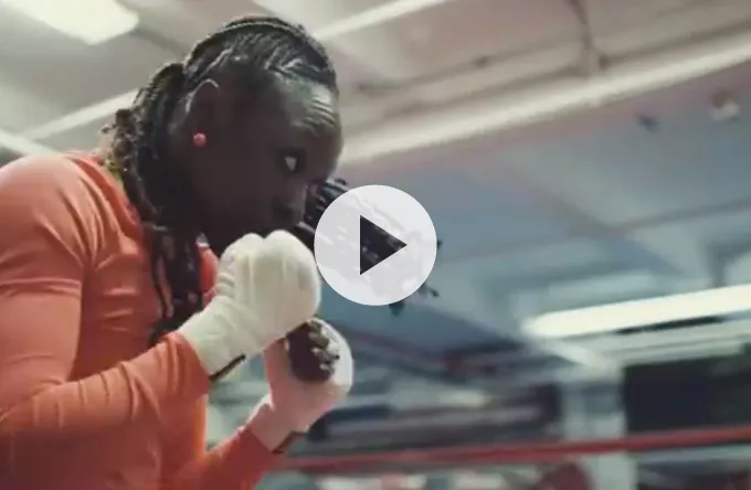 Se smuk bokse-video fra Interpol – og læs interview