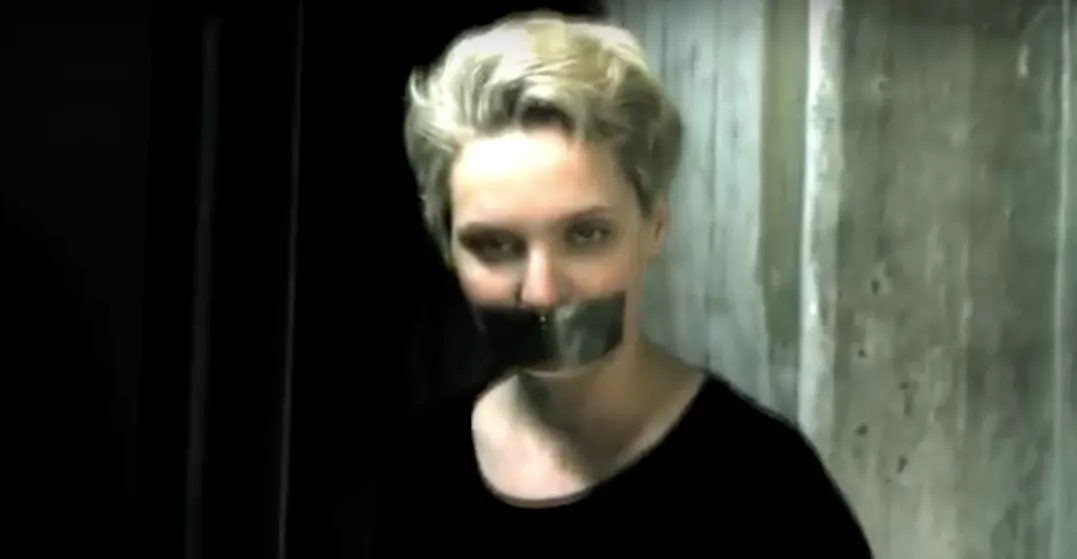 "Alla vet! Ändå väljer så många av oss att blunda för oförrätten"