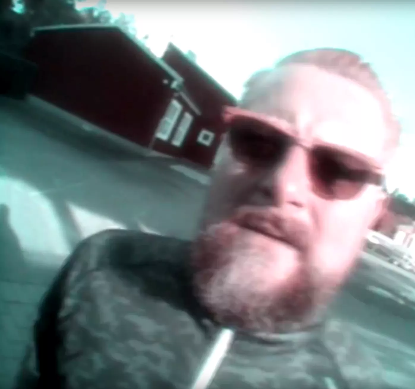 LUCKA 23: Krösus får oss att brinna mitt i julhysterin – kolla in bandets nya video