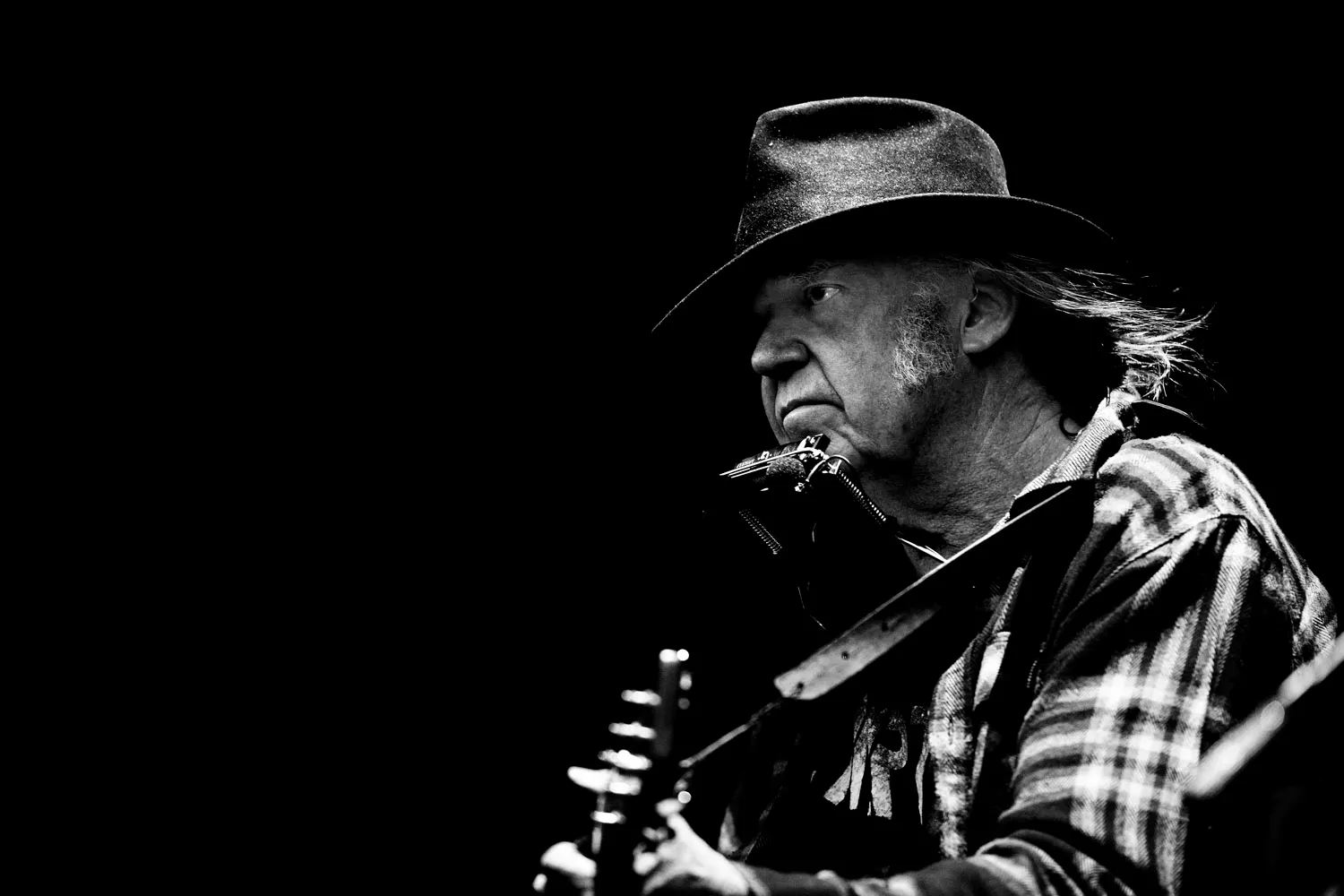 Spotify laver ny corona-mærkning efter kritik fra Neil Young