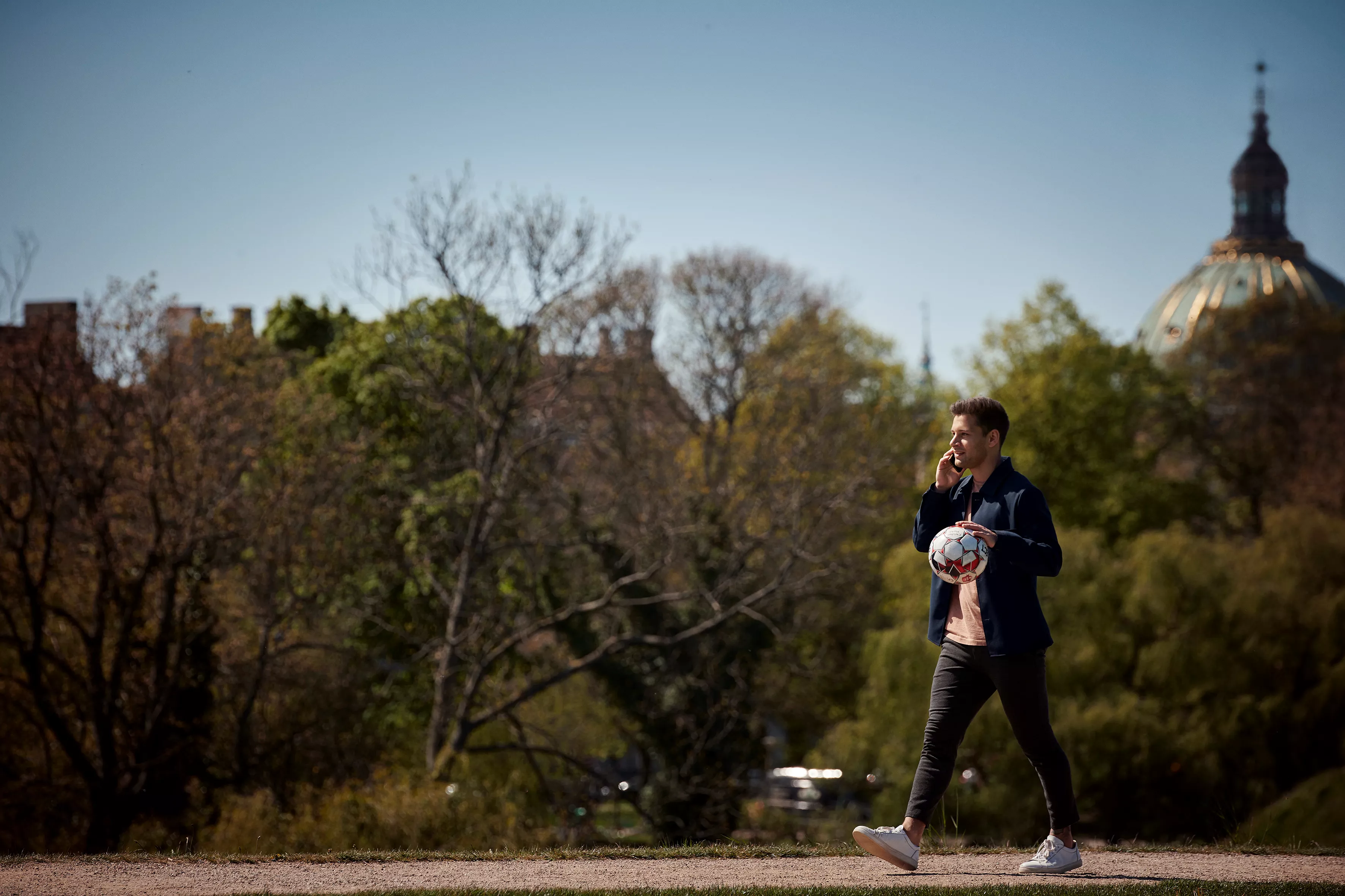 Væddemål og gåpåmod førte til drømmejob og business uddannelse