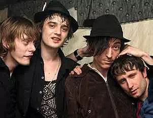 Politiet forærer Babyshambles' instrumenter til ungdomsprojekt