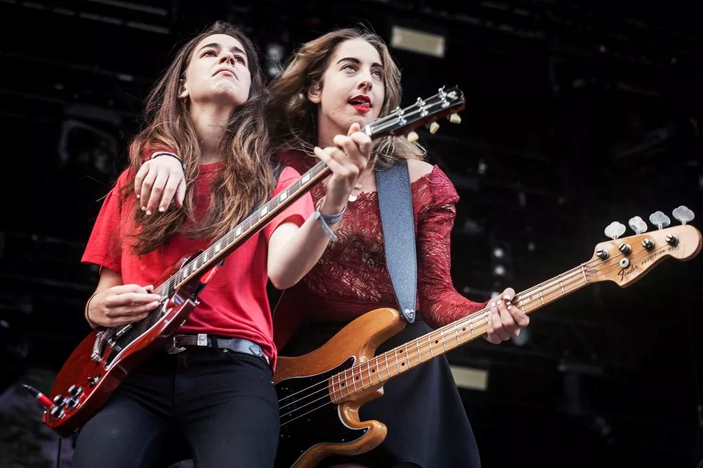 Haim lover ny musikk når de inntar Øyafestivalen i sommer