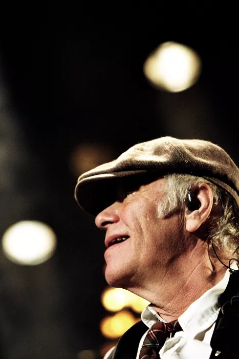 Kim Hyttel skriver besk bog om Kim Larsen