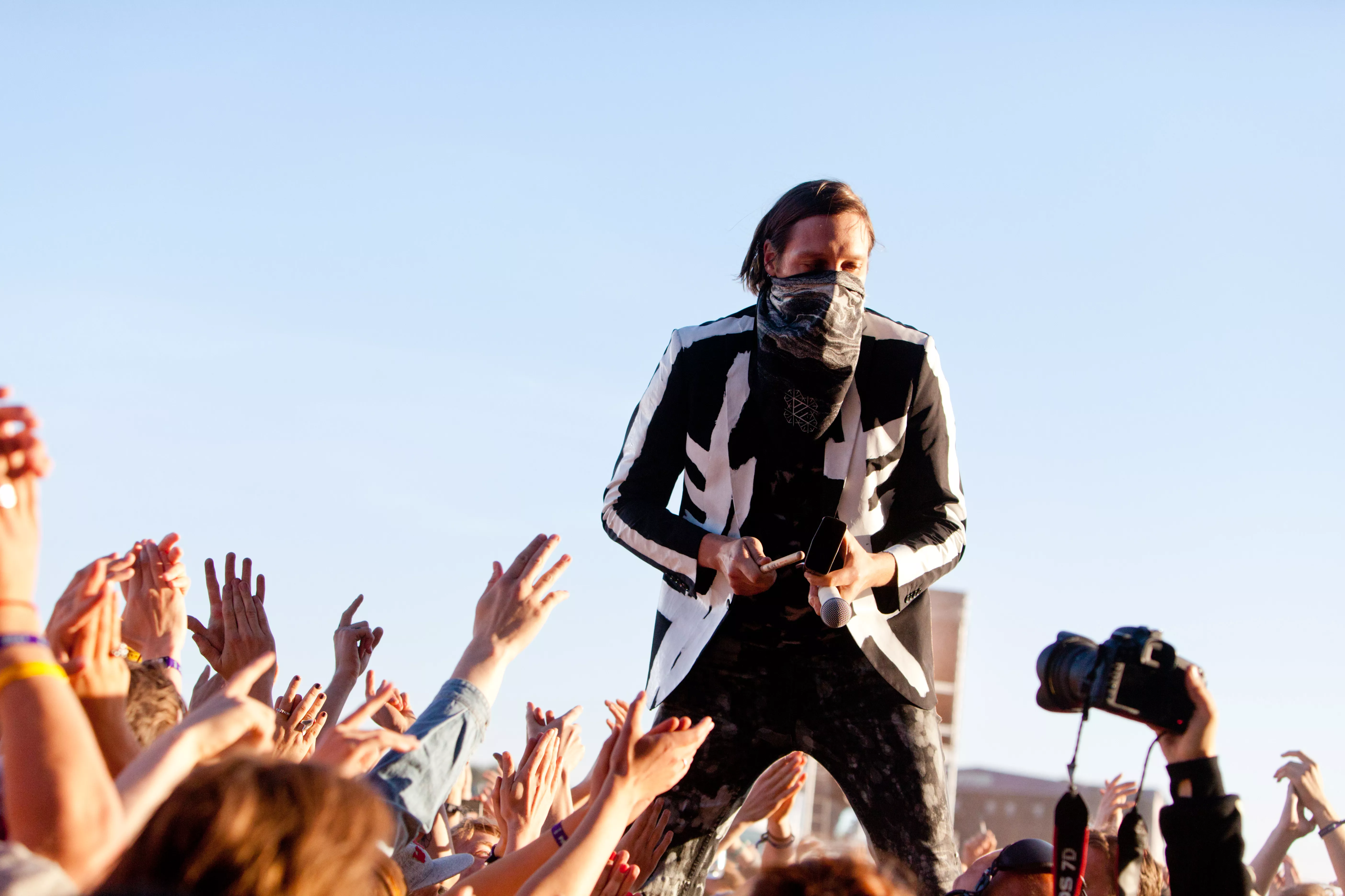 Arcade Fire är en av de grupper som släpper nytt under maj.