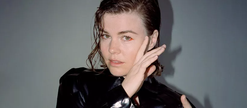 PIL-INTERVIEW: ”Det ville være federe, hvis vi var enige om, at livet er fucking pinligt og uperfekt”