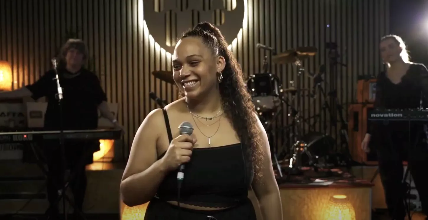 JULEKALENDER-LÅGE 9: Se Espichicoque stryge med og mod hårene 