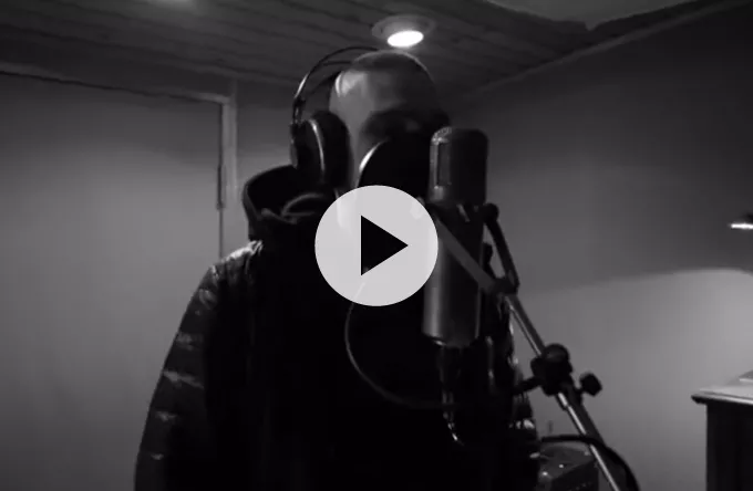 Se eks-bandemedlem Sleiman som rapper med DB King og Jimilian