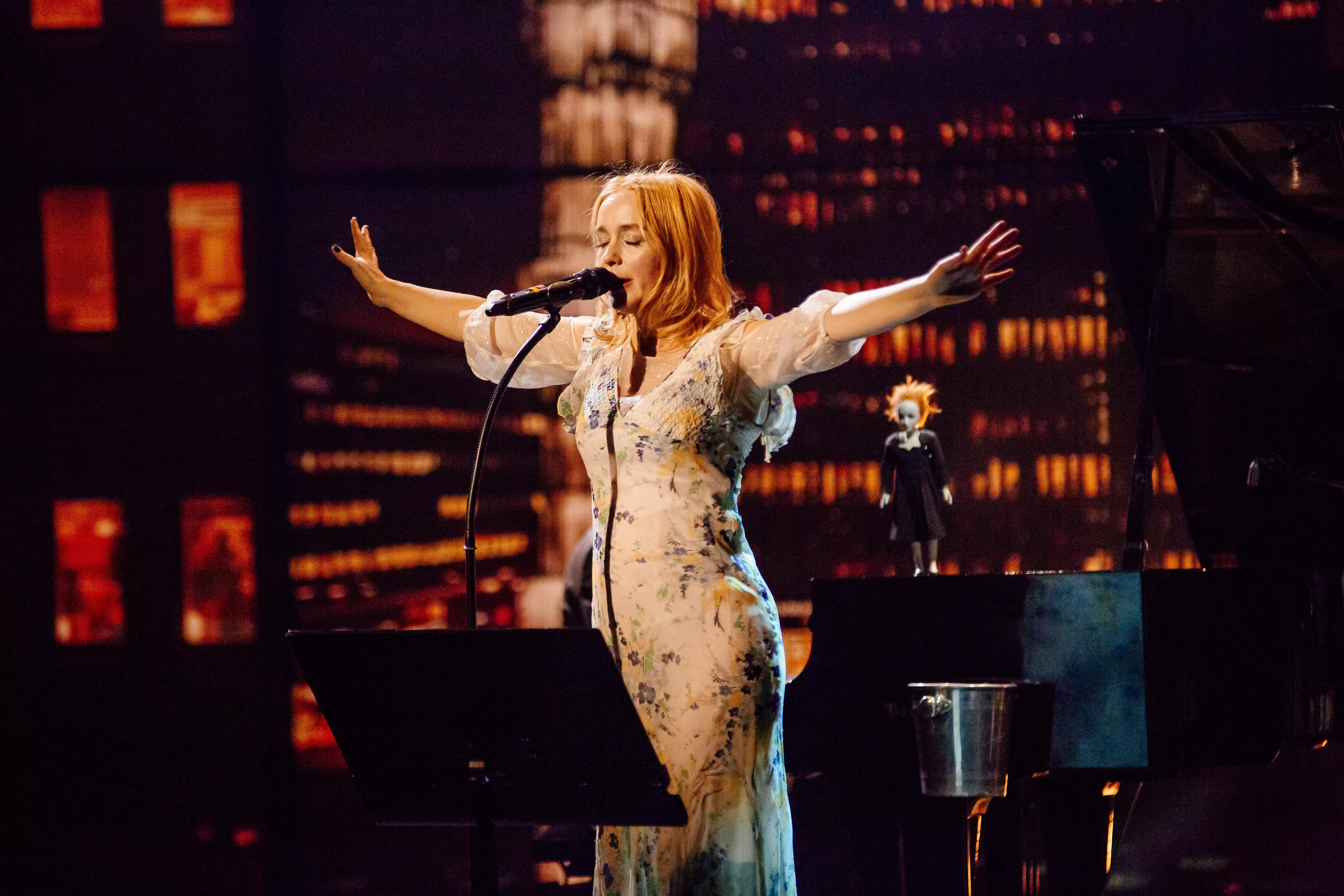 Lisa Ekdahl gör jubileumsturné – och låter lyckohjulet bestämma