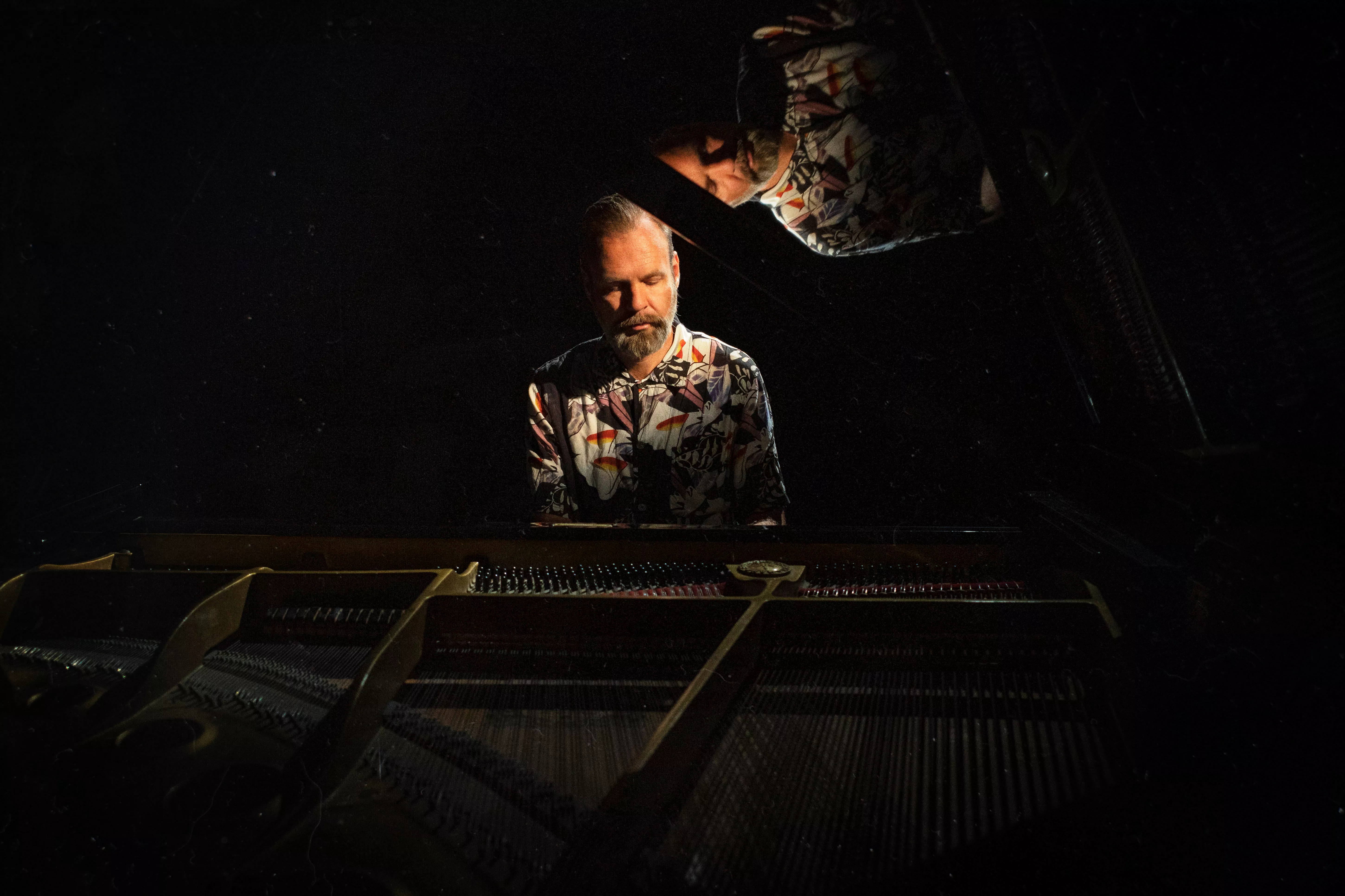 Henrik Lindstrand fra Kashmir giver solokoncert ved ikonisk turistattraktion