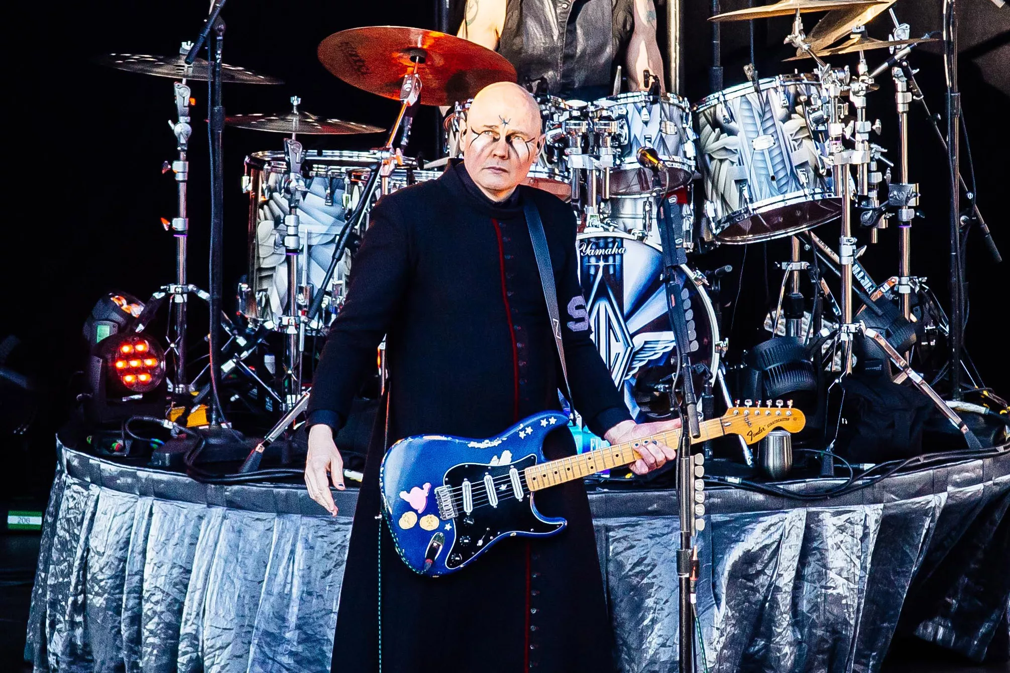 Högtidsstund för fansen, men varför så många covers?