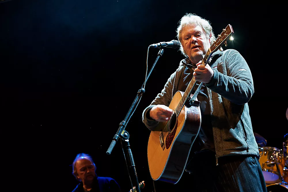 Solide liveudgaver af sange, der holder hele vejen