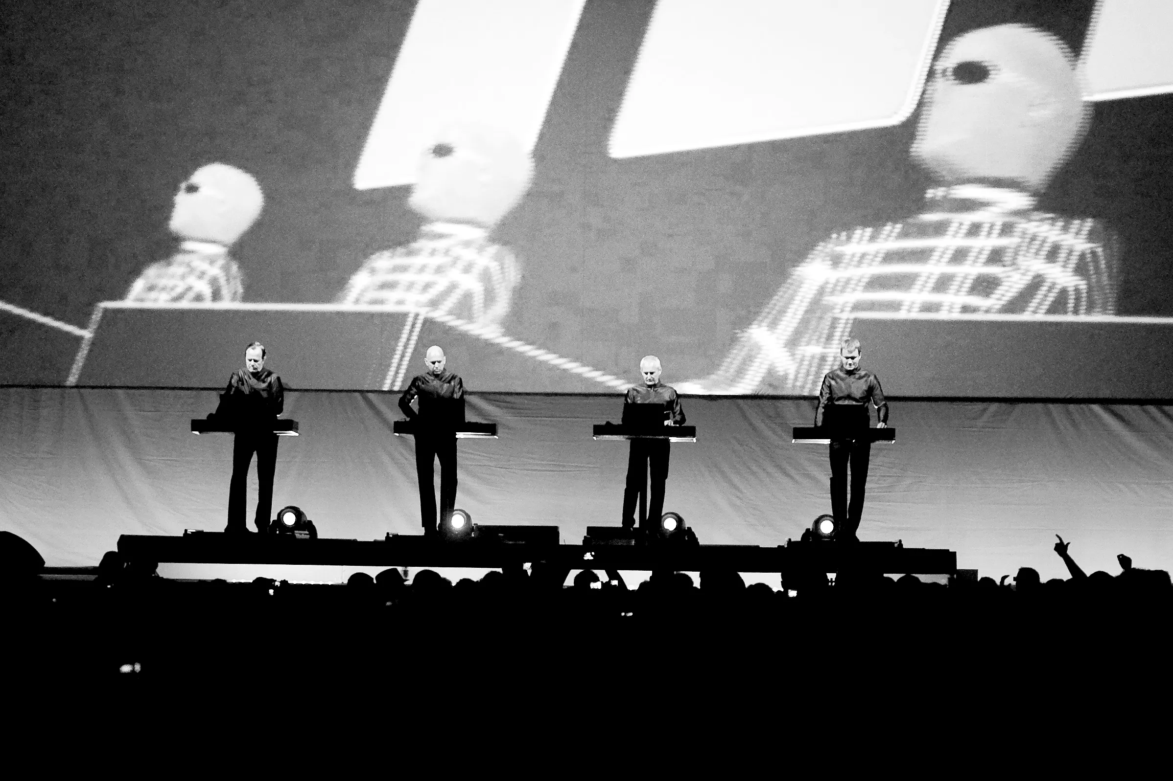 Kraftwerk på vej med album