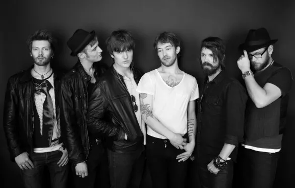 Kiss Me Scarlett udgiver single  