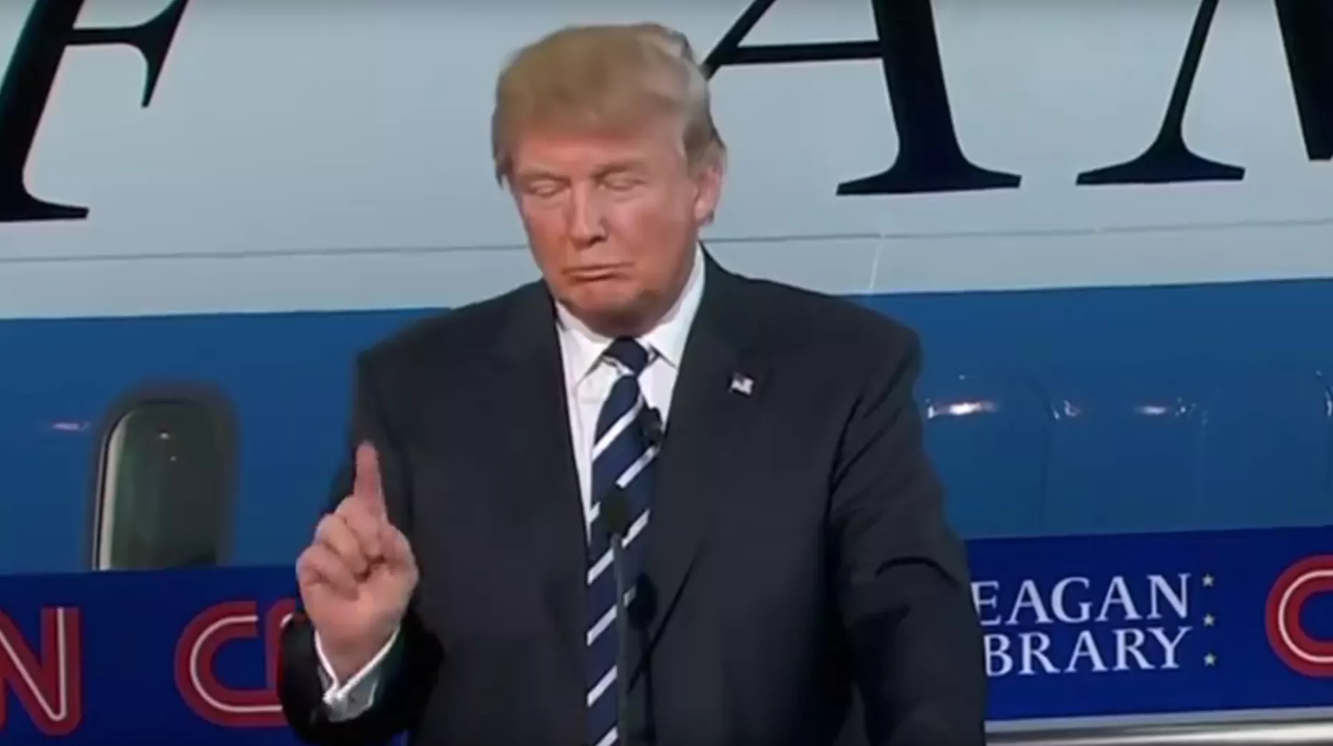 Father John Misty udgiver kontroversiel musikvideo med Trump-familien, Obama og Kanye West