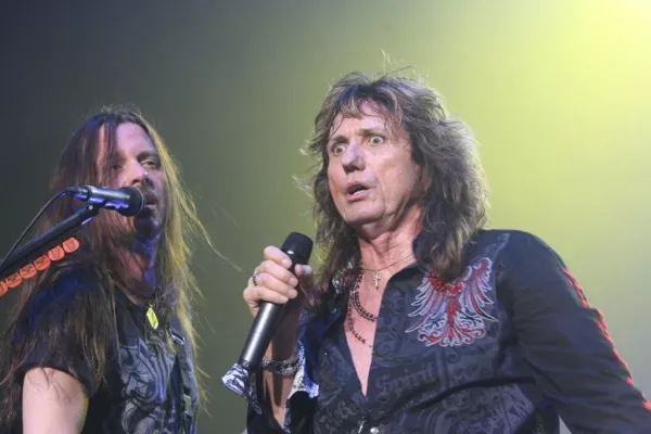 Whitesnake til Train