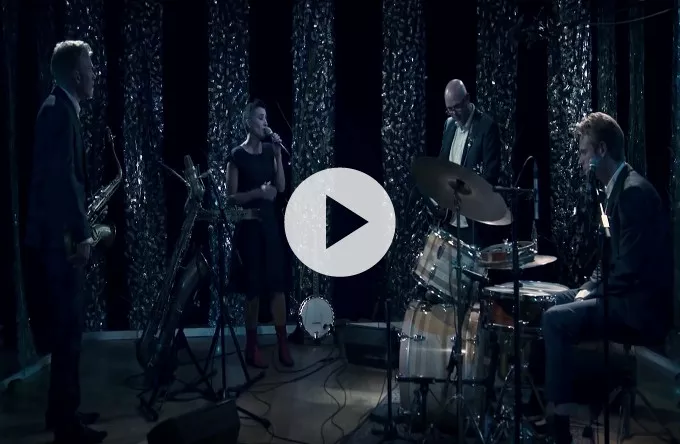 Se album- og turnéaktuelle Offpiste Gurus i intens livevideo