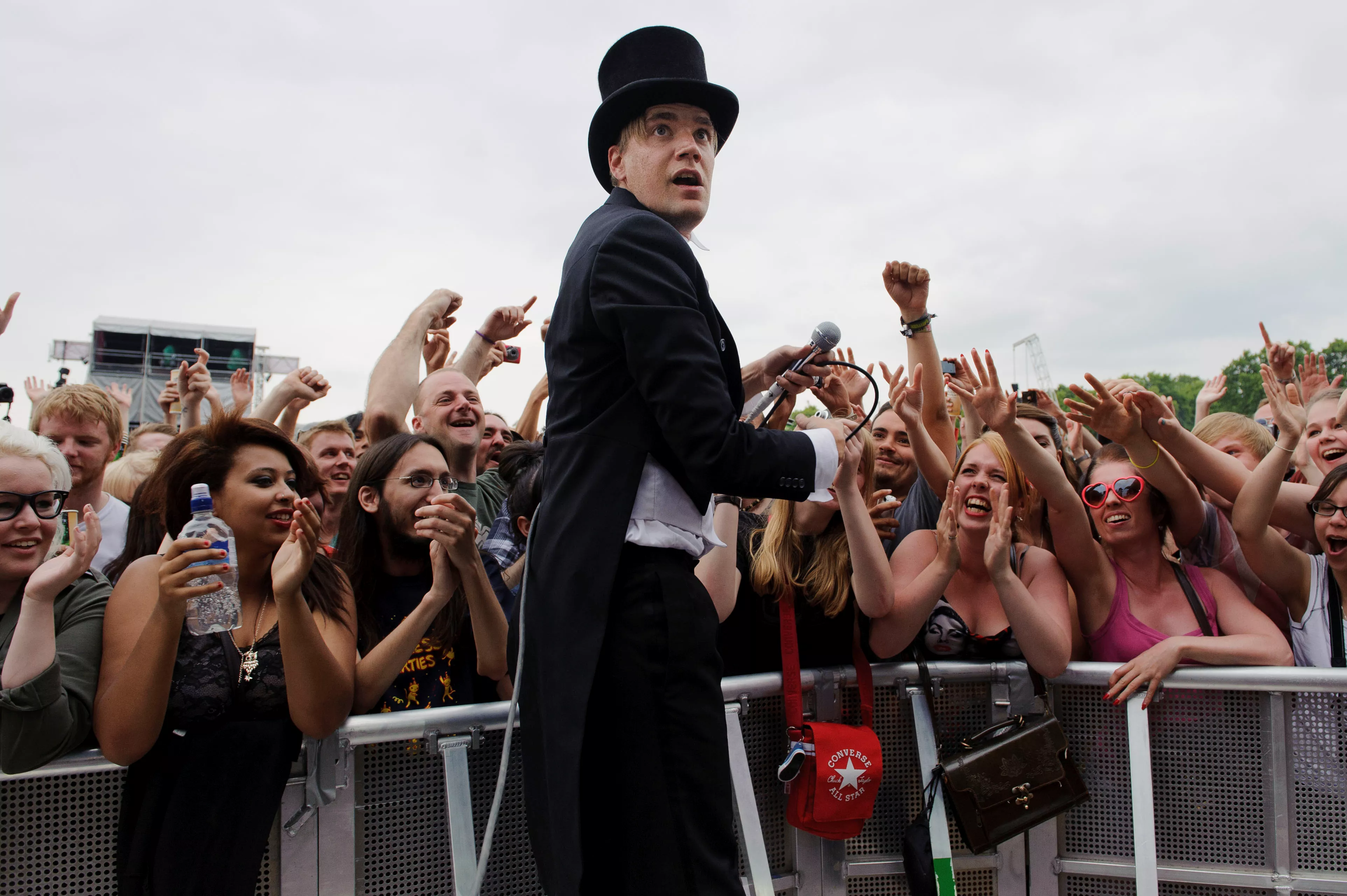 Festivalen tar grep - etter massiv kritikk