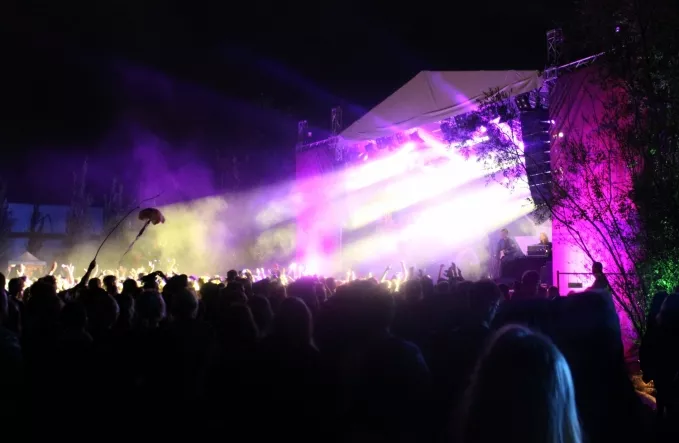 Reportage: MS Dockville – fest i docken i Hamborg