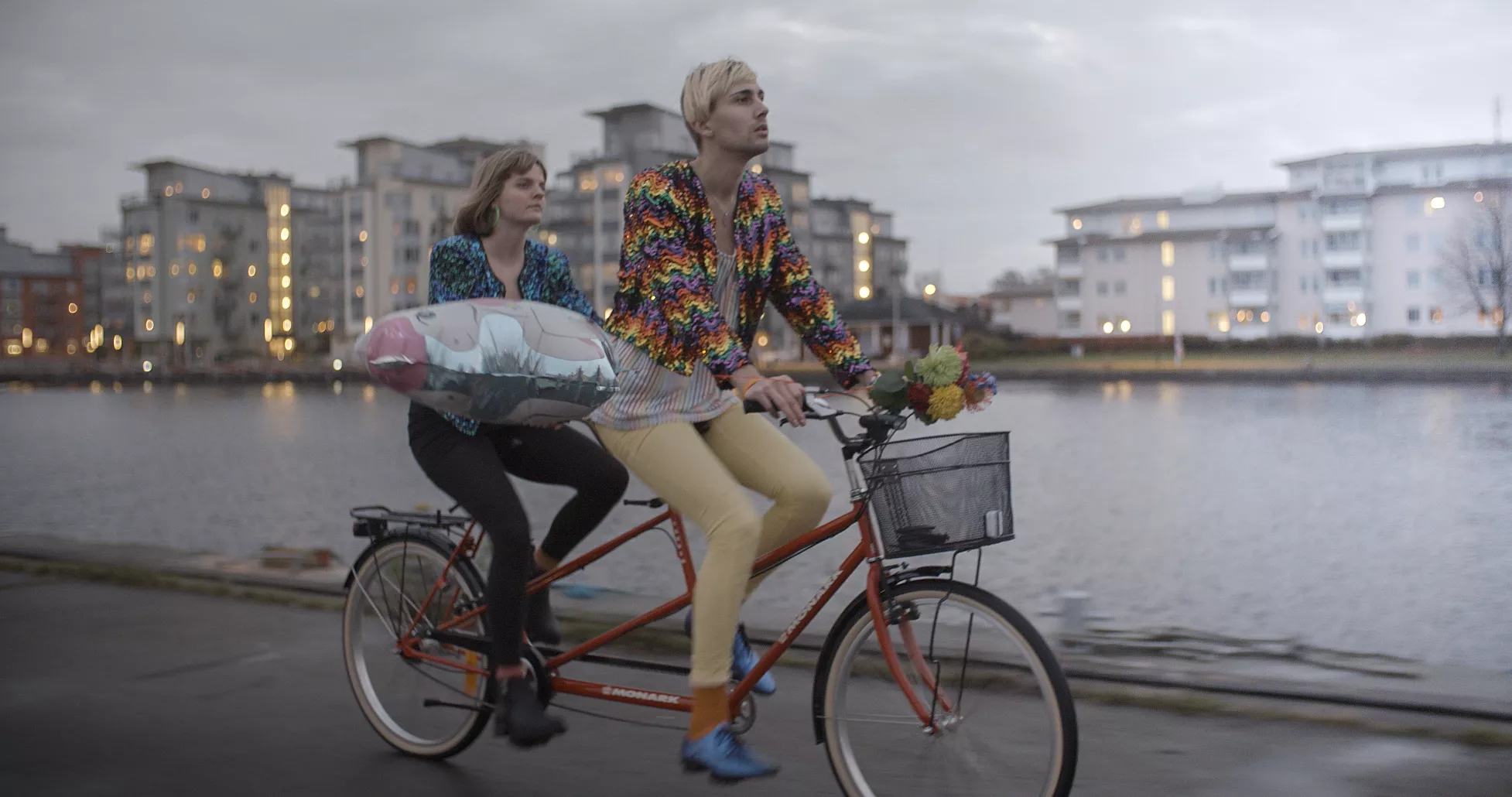 "Folk kan spotta och hata hur mycket de vill"