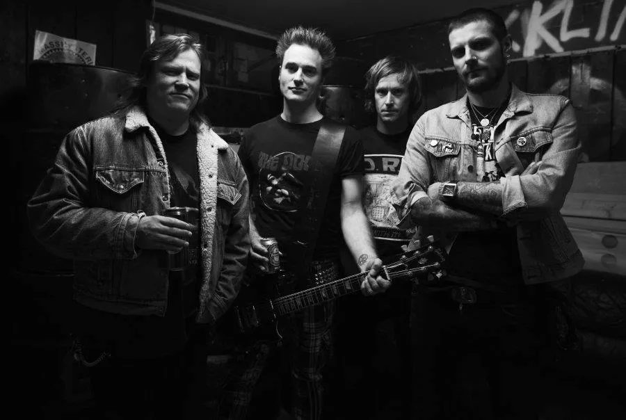 Dennis Lyxzén pratar nytt AC4-album