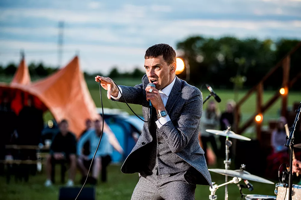 TV 2 præsenterer alternativ festivaldækning i den stille sommer