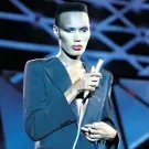 Grace Jones udsender nyt