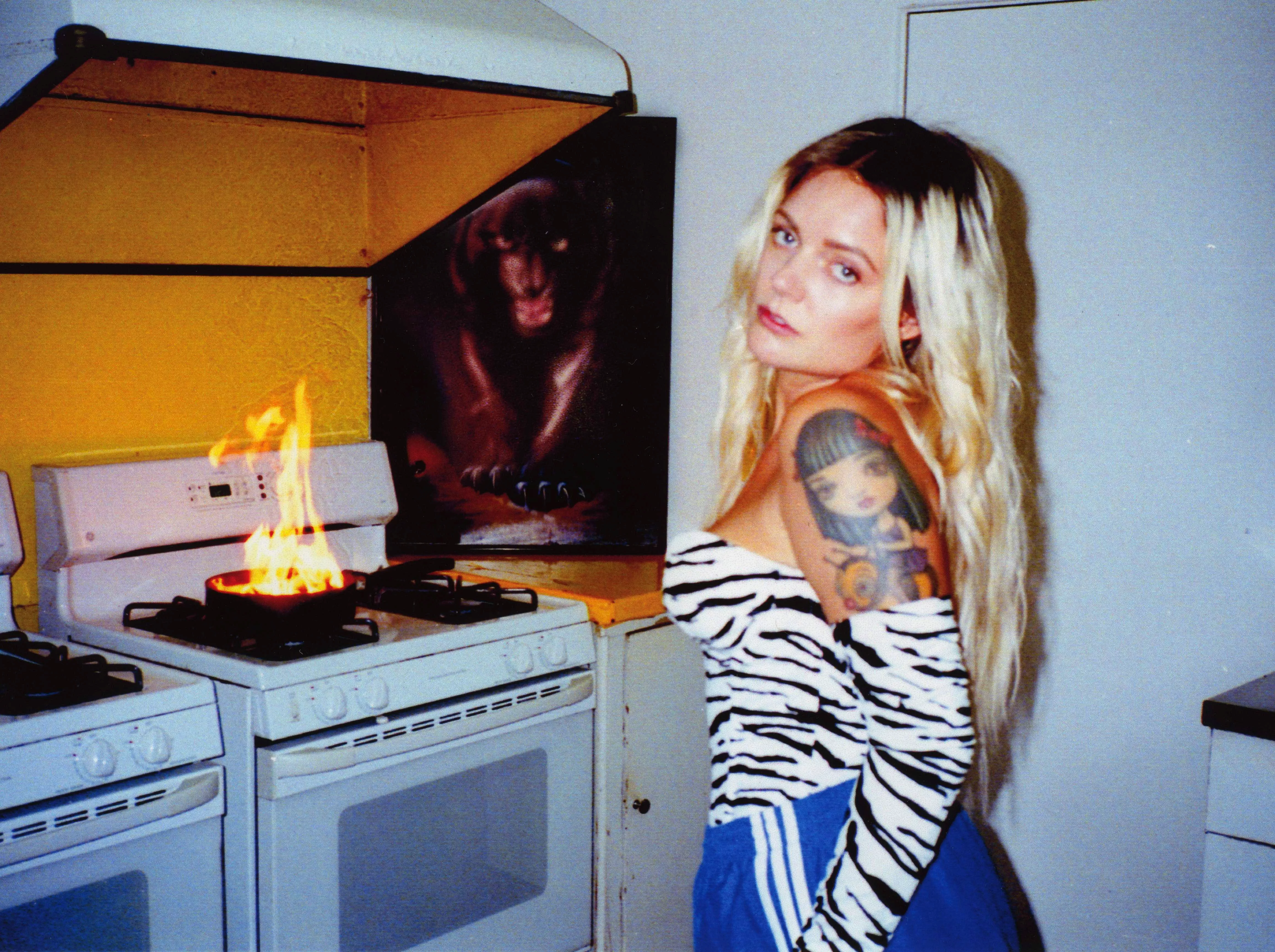 "Fräscht och framåtsträvande" – så bra är Tove Los nya singel