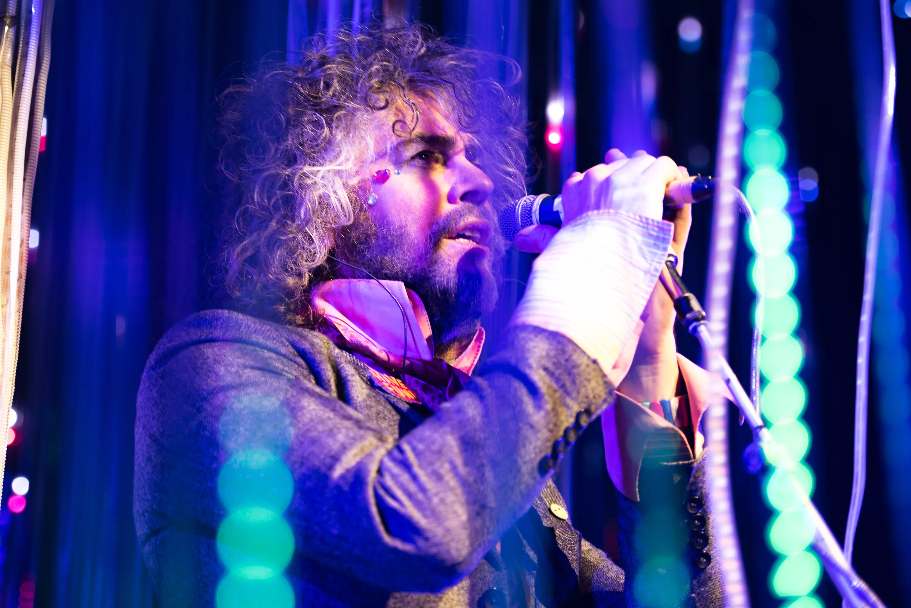 Frem med konfettien – The Flaming Lips er spændende igen