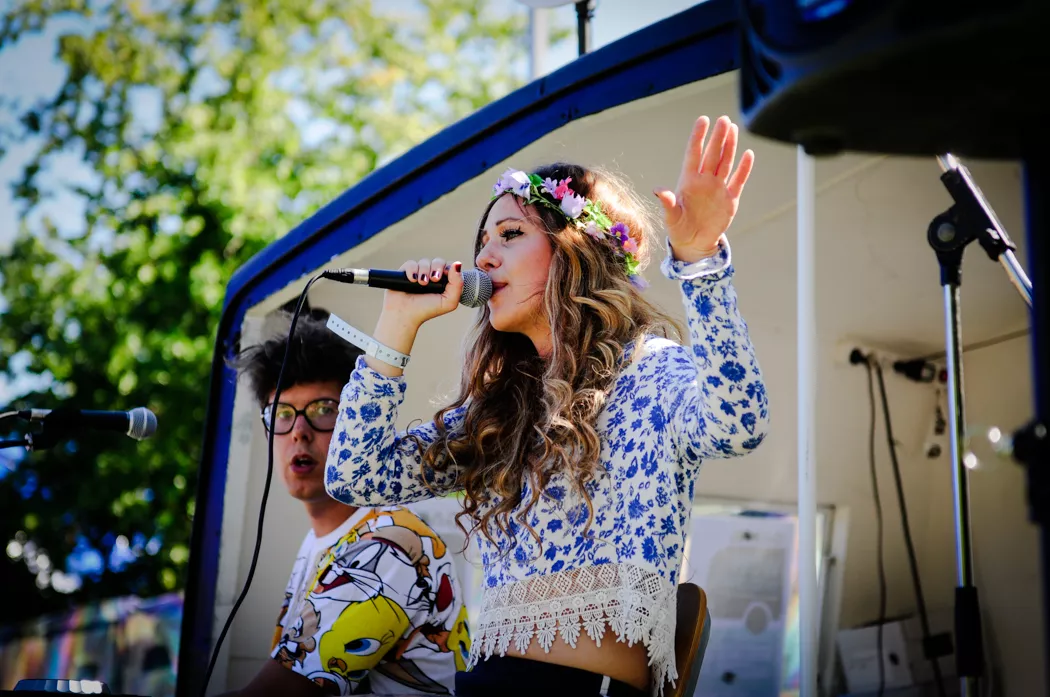 Peace & Love släpper dansanta akter