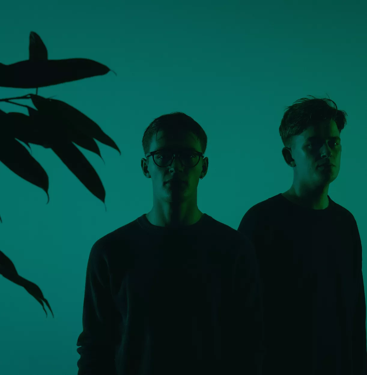 VIDEOPREMIERE: Alcabean er tilbage som duo – med ny lyd