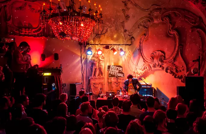 Reportage: GAFFA på Reeperbahn Festival del 1