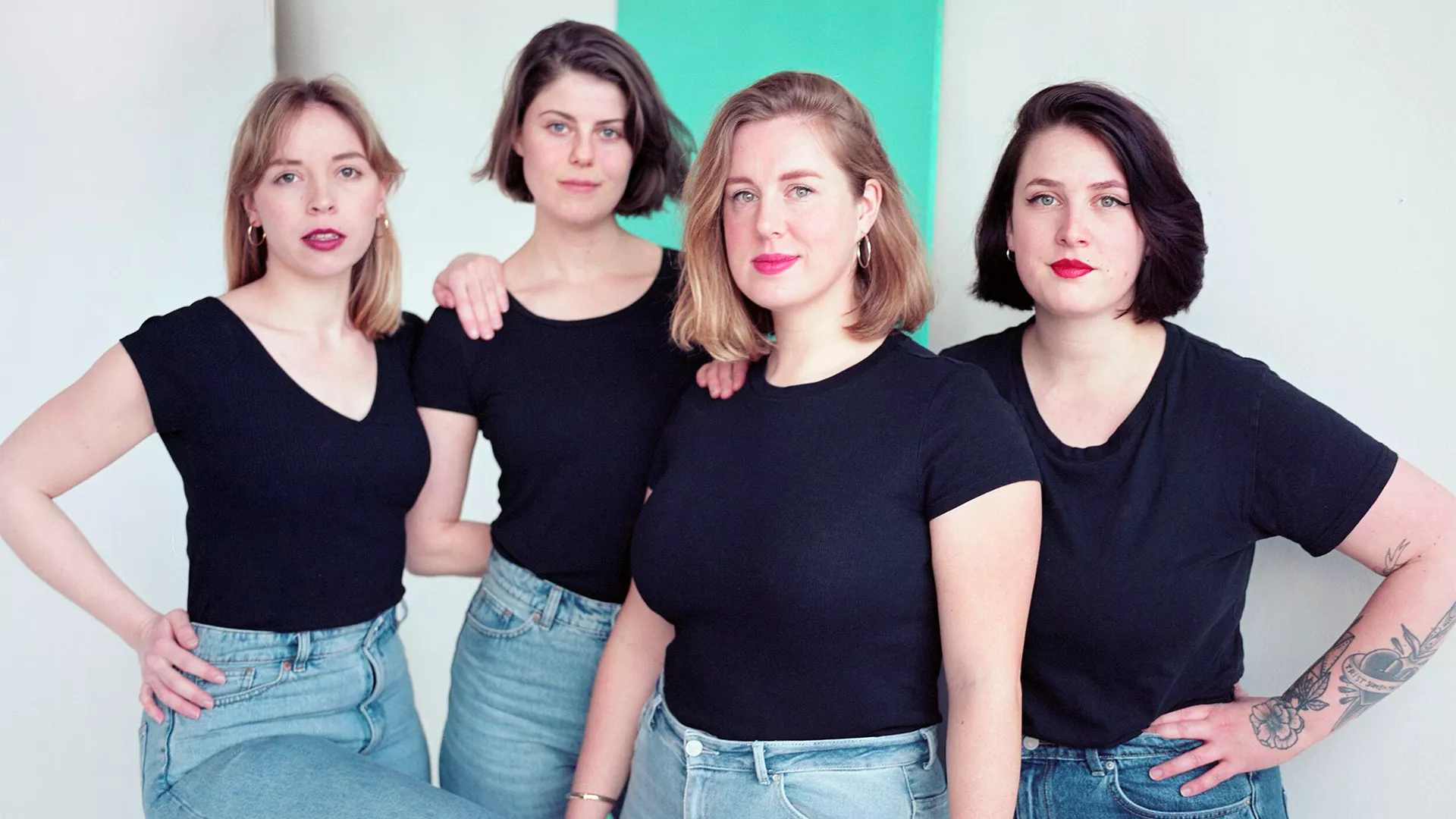 Razika med ny start, ny singel og nytt plateselskap