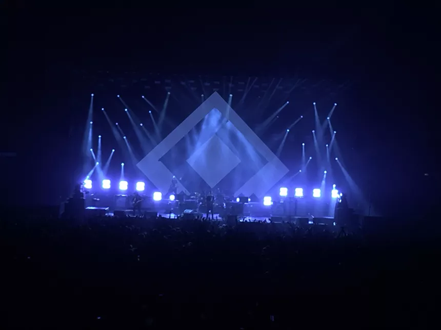 14.000 mennesker venter i spænding – og får fuld valuta for pengene