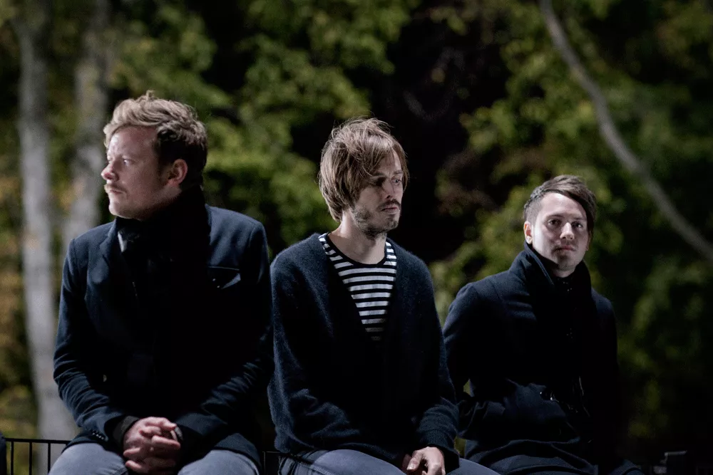 Black Light White Light indspiller i Los Angeles