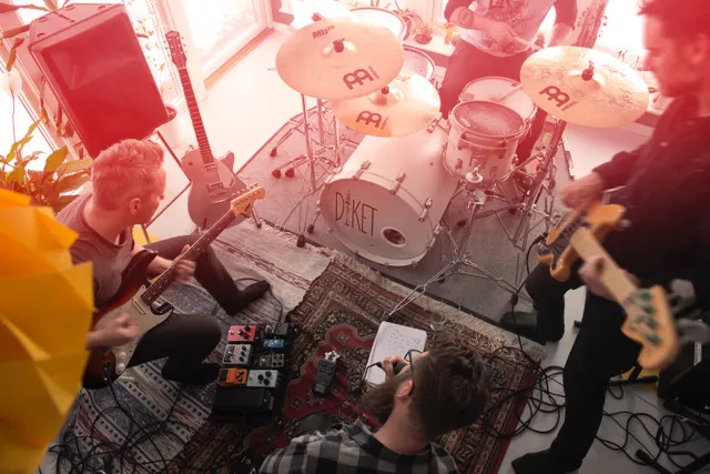 PREMIÄR: Bergslagsrock på skånska