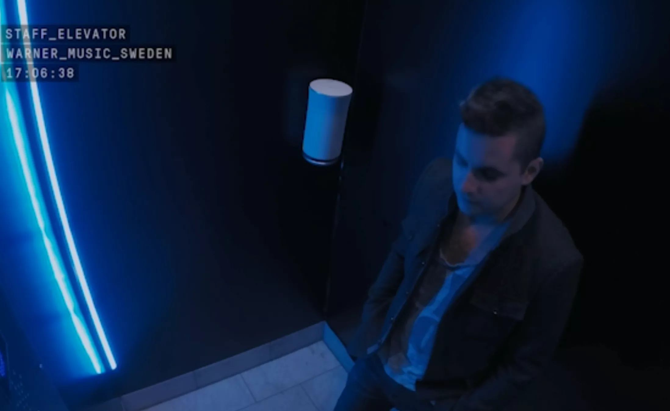 Sponsrat inlägg: Osignerade artister tog över skivbolagets hissmusik 