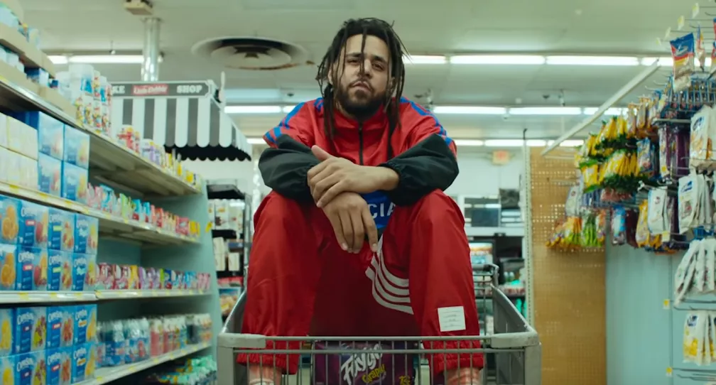 J. Cole har hugget hovedet af din yndlingsrapper i ny video