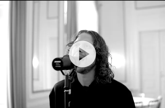 Se Reptile Youth i stemningsfuld livevideo