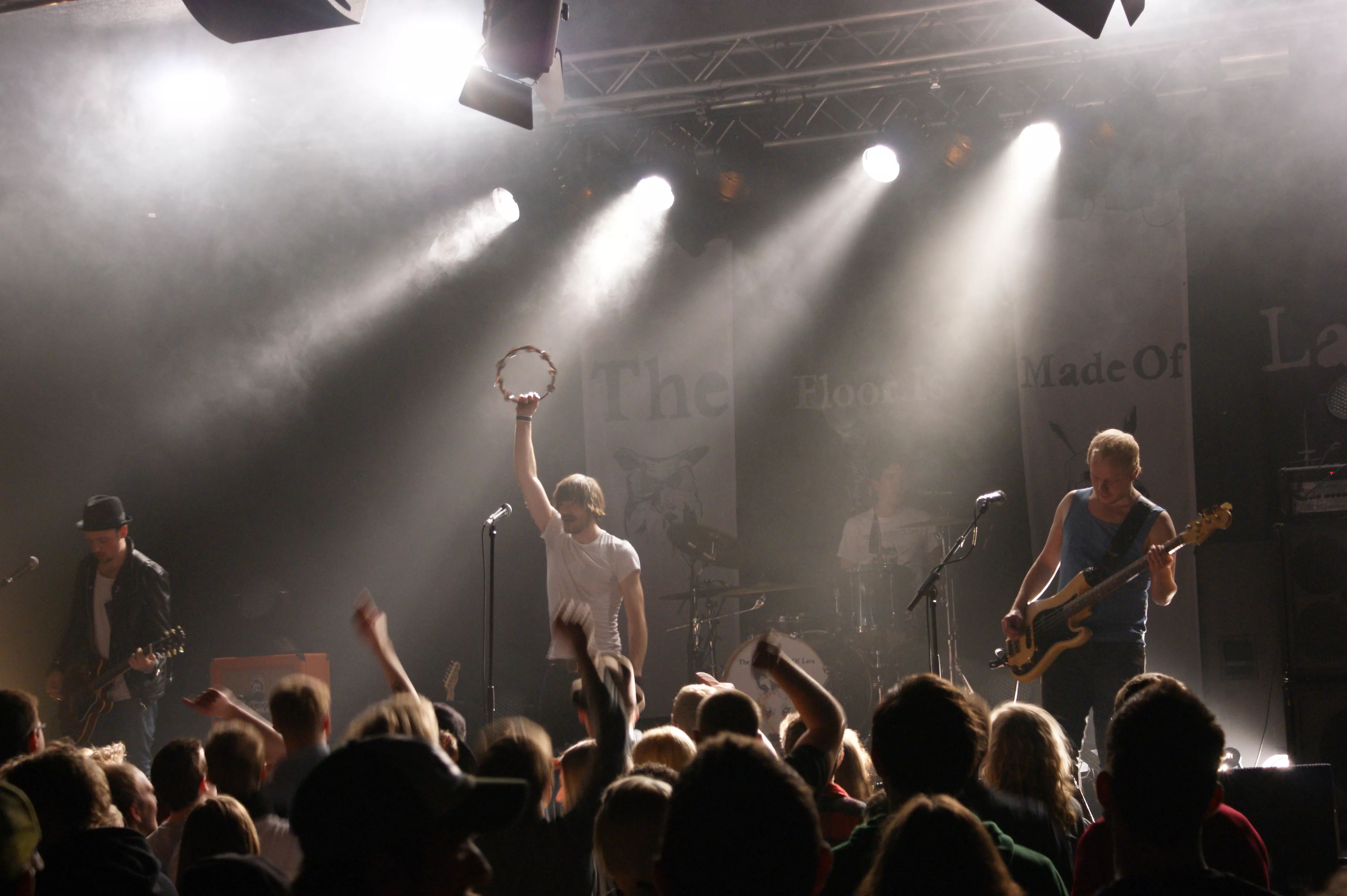 The Floor Is Made Of Lava: Posten, Odense (turnéstart)