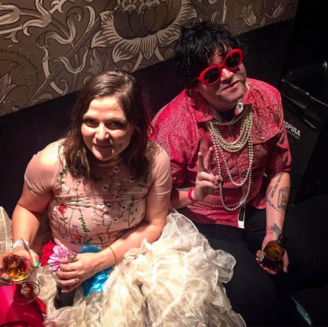 De planerar festivalbröllop på Emmabodas klassiska mark