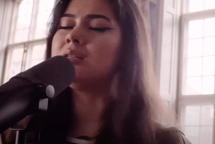 Rørende sang er en hyldest til det grønlandske sprog – og til alle oprindelige, eller truede sprog i verden