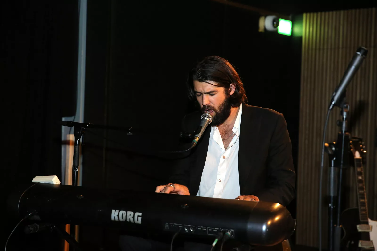 Tame Impala-bassist som crooner i charmerende stil