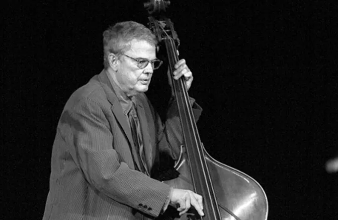 Stor jazzbassist død