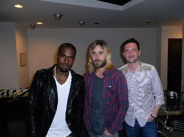 Kanye West i studiet med The Killers-forsanger