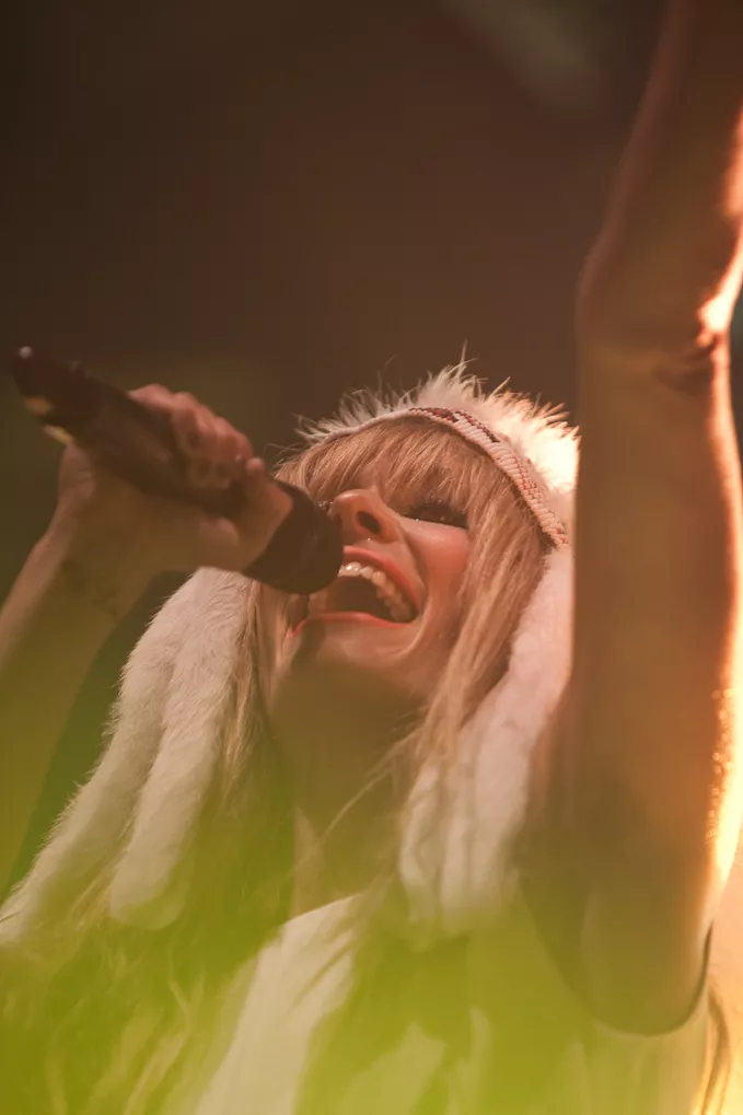 Oh Land og UnderholdningsOrkestret giver ekstrakoncert